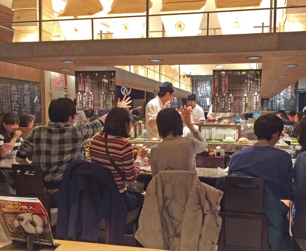 Les sushi d'Hokkaïdo du restaurant Hanamaru de Tokyo Whisky Japonais